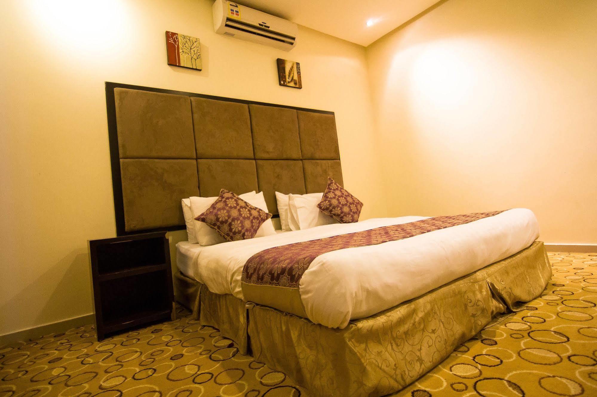 Al Makan Suites 101 By Al Azmy Riaad Buitenkant foto