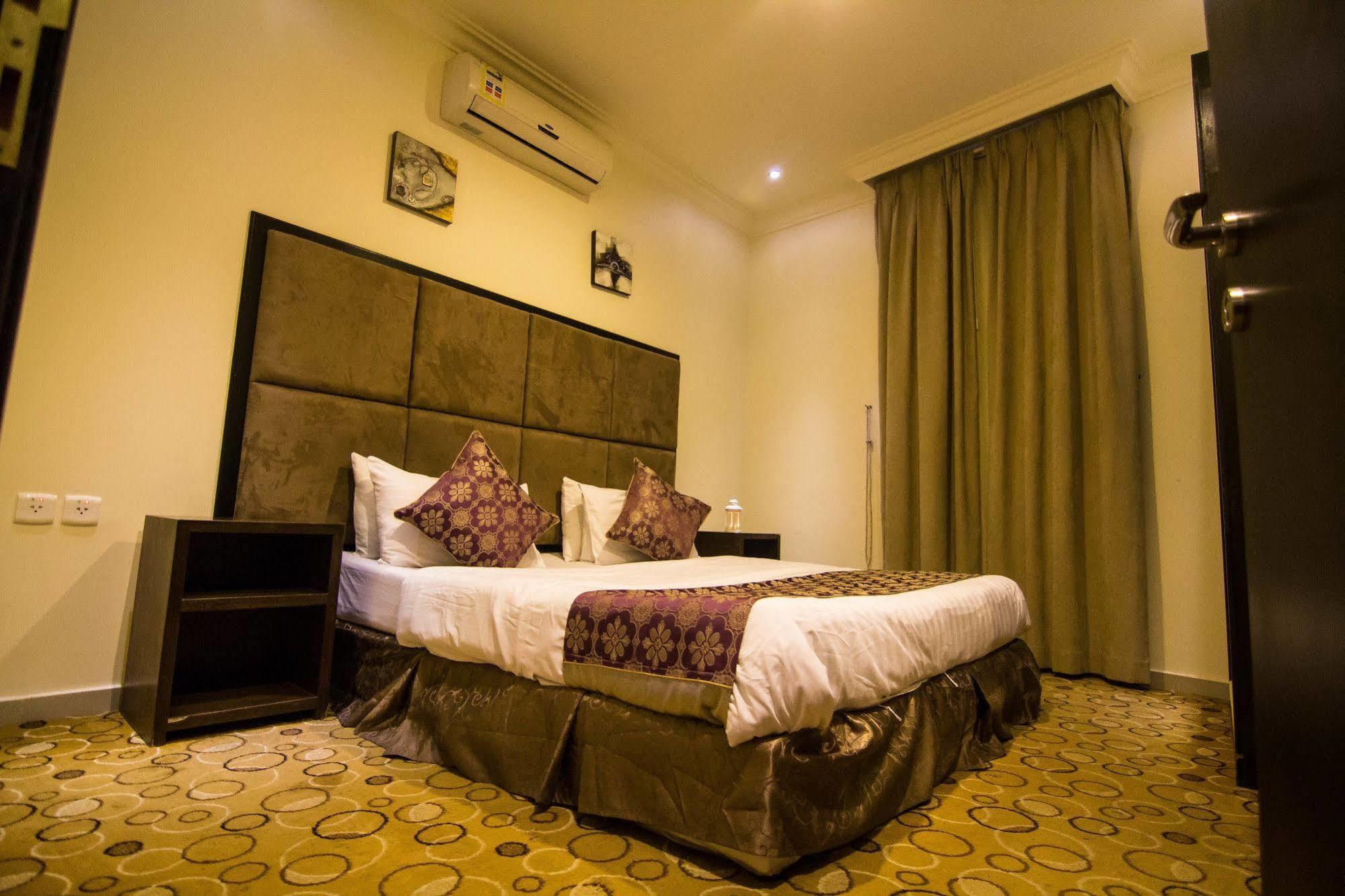 Al Makan Suites 101 By Al Azmy Riaad Buitenkant foto